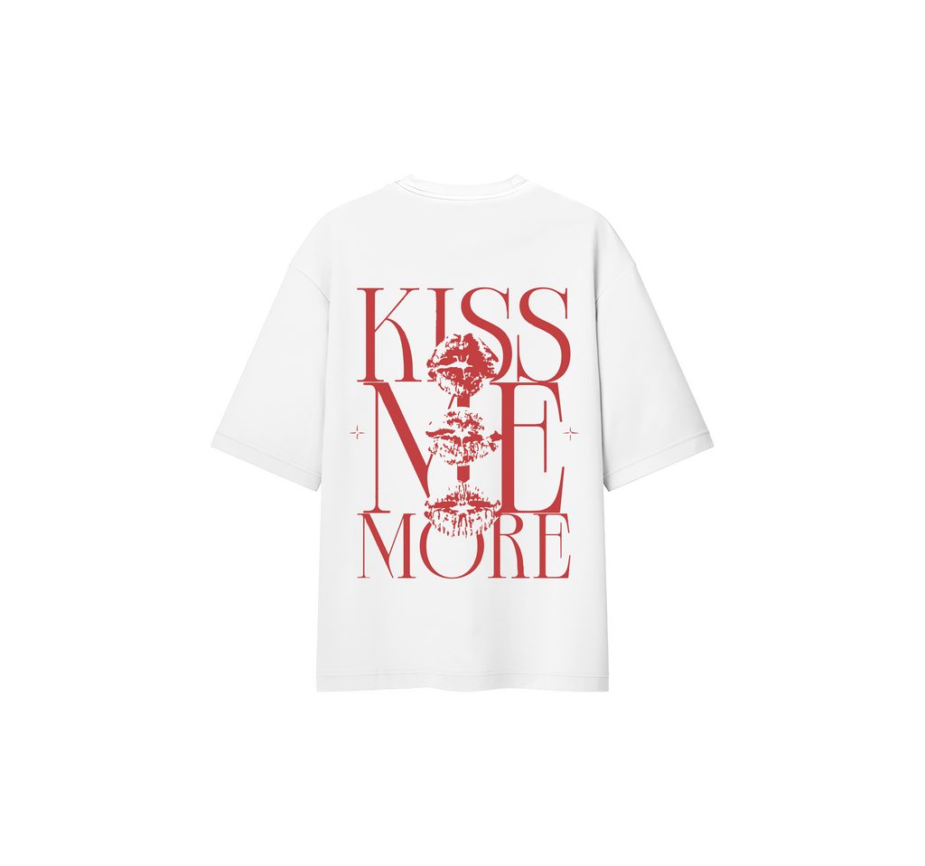 Kiss Me More Oversize Tee