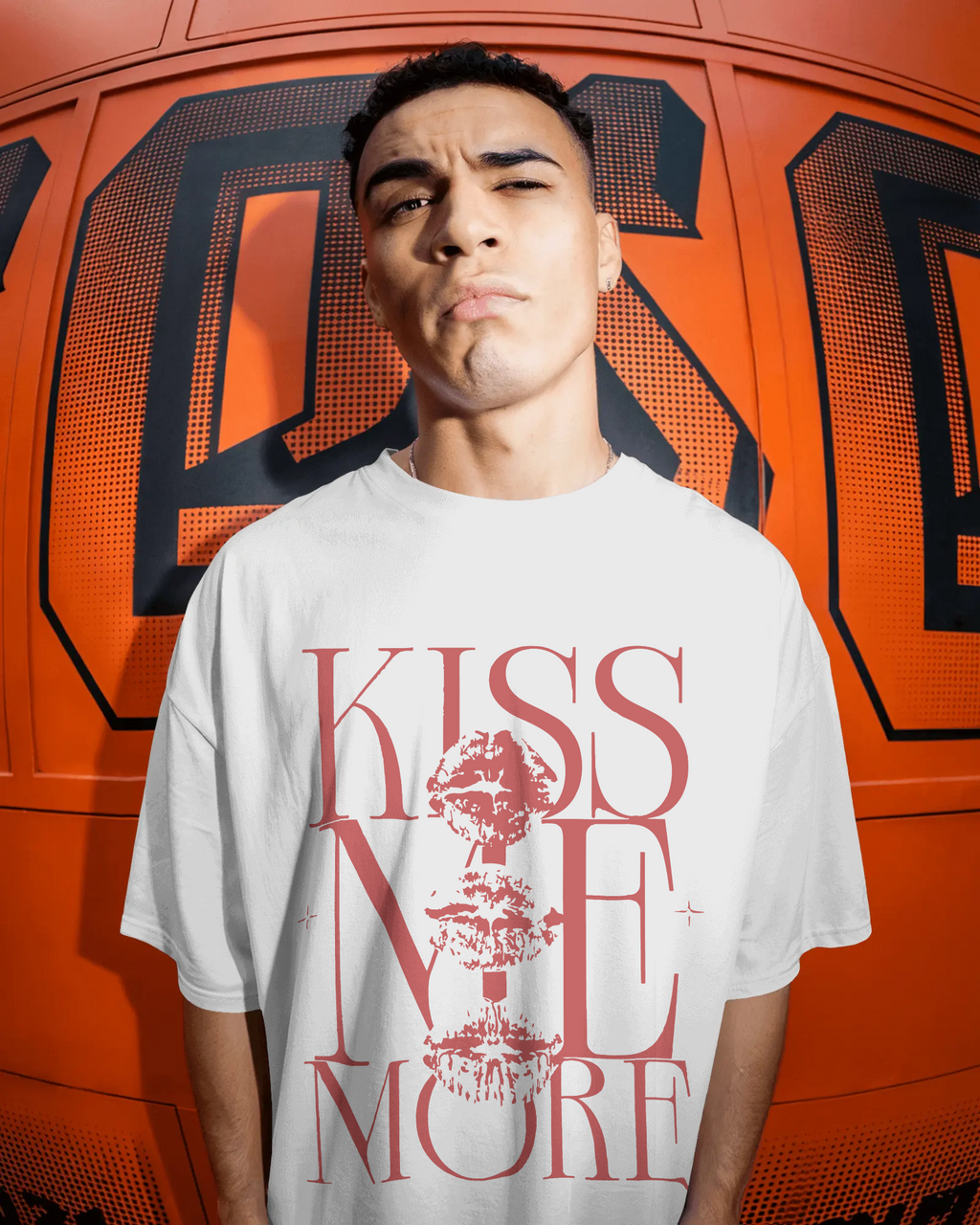 Kiss Me More Oversize Tee